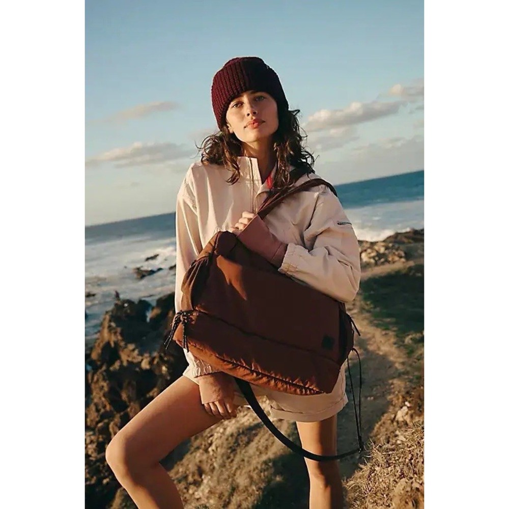 Free People Movement Camel Gym Bag / Tote with Removeable Shoulder Strap - Picture 1 of 15